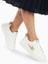 BASKETS OR TANIA